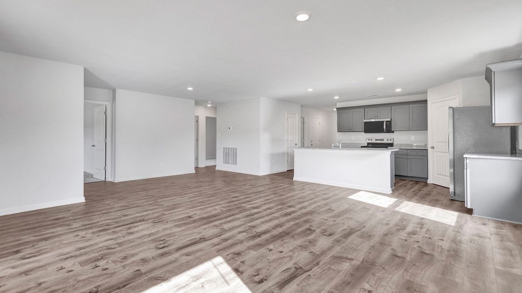 Spacious, unfurnished interior of a new home in Huntington Estates, Millington (Image 18).