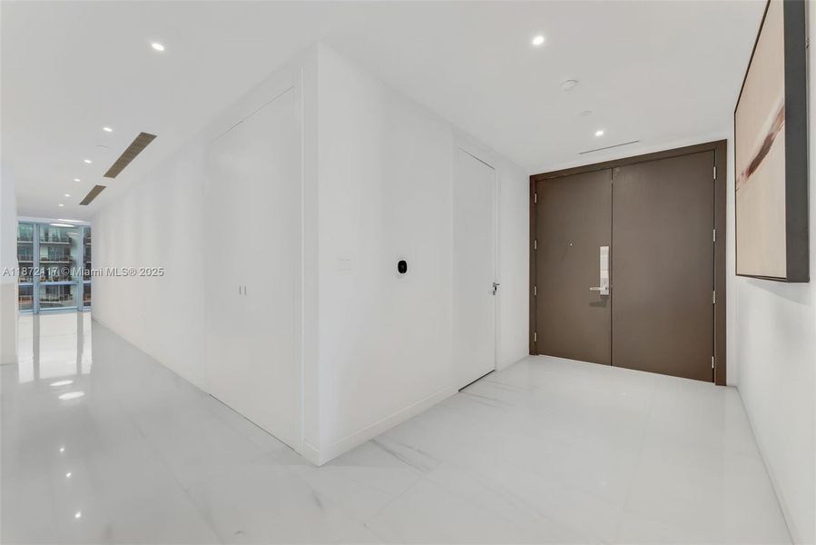 Spacious, unfurnished interior of a new home in , Miami (Image 19).