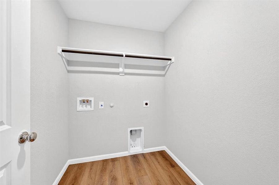 Spacious, unfurnished interior of a new home in Kings Way, Denton (Image 35).