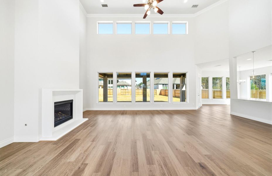 Spacious, unfurnished interior of a new home in Artavia 70′, Conroe (Image 38).