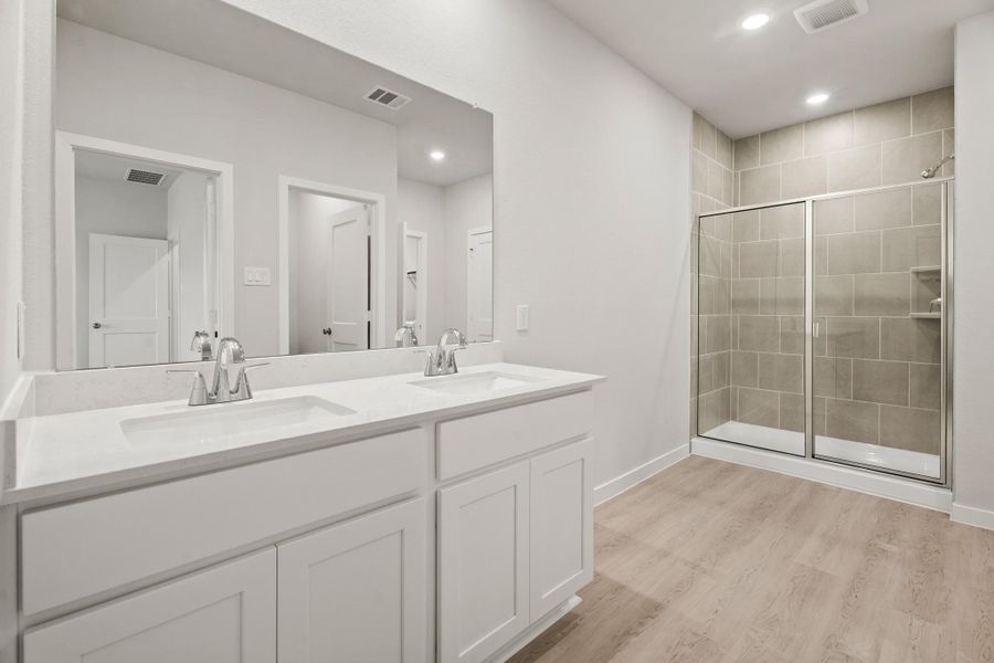Furnished interior view inside a new home in Pearlbrook, Texas City (Image 12).