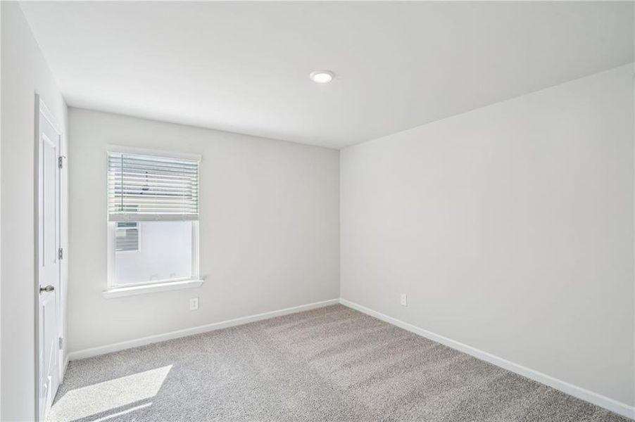 Spacious, unfurnished interior of a new home in Martin Springs - Reserve Series, Lawrenceville (Image 16).