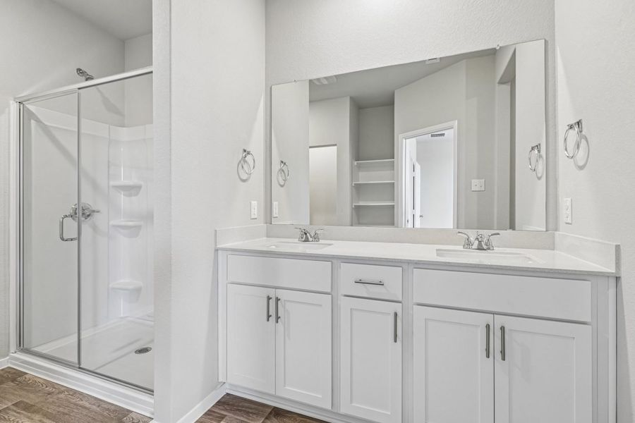 Furnished interior view inside a new home in Cascade, Liberty Hill (Image 10).