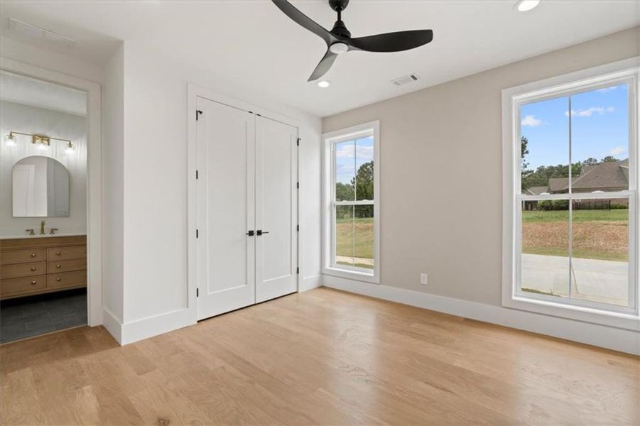 Spacious, unfurnished interior of a new home in , Bremen (Image 52).