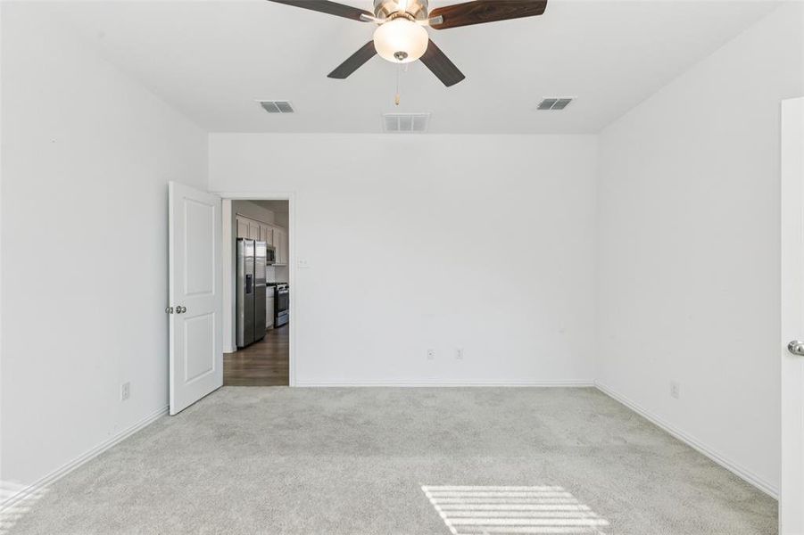Spacious, unfurnished interior of a new home in Linden Hills: Classic Collection, Little Elm (Image 13). Spacious, unfurnished interior of a new home in Linden Hills: Classic Collection, Little Elm (Image 13).