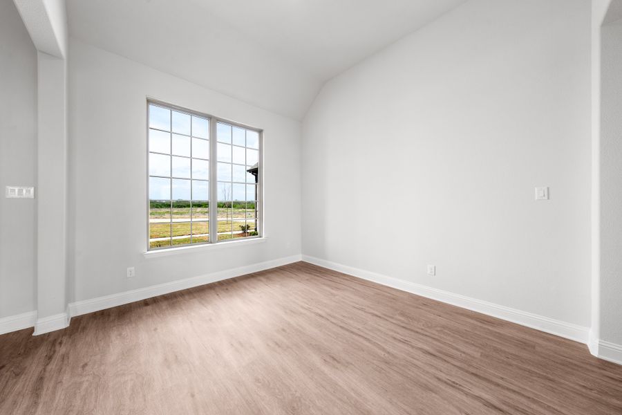 Spacious, unfurnished interior of a new home in Berkshire Estates, Mesquite (Image 31).