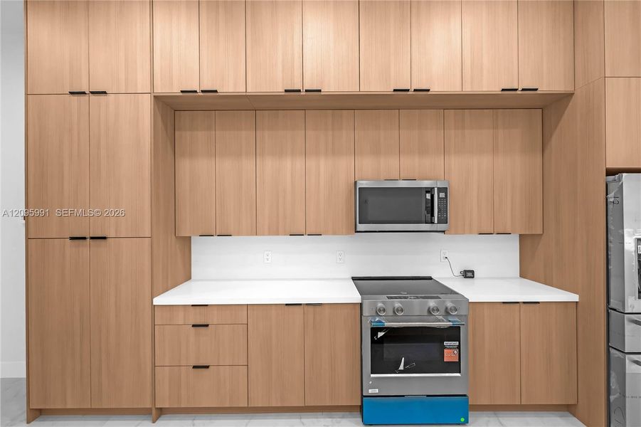 Furnished interior view inside a new home in , Cape Coral (Image 15).