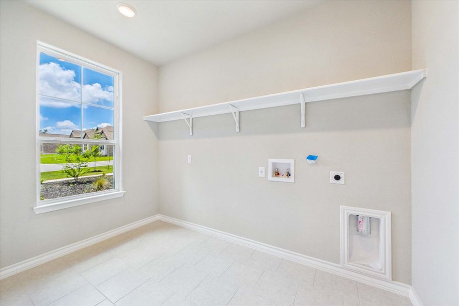 Representative unfurnished interior of a home built from the The Foster E by Davidson Homes LLC in Potranco Oaks, Castroville (Image 23).