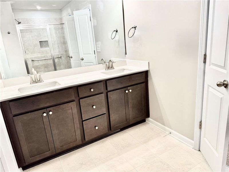 Furnished interior view inside a new home in Silver Leaf, Dawsonville (Image 6).