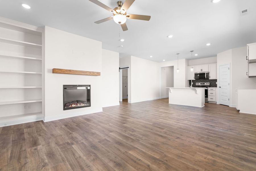 Representative unfurnished interior of a home built from the The Garland by RiverWILD Homes in Sawyer Ridge, Dunn (Image 8).