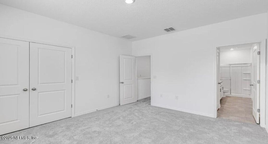 Spacious, unfurnished interior of a new home in Sabal Terrace, Jacksonville (Image 15).