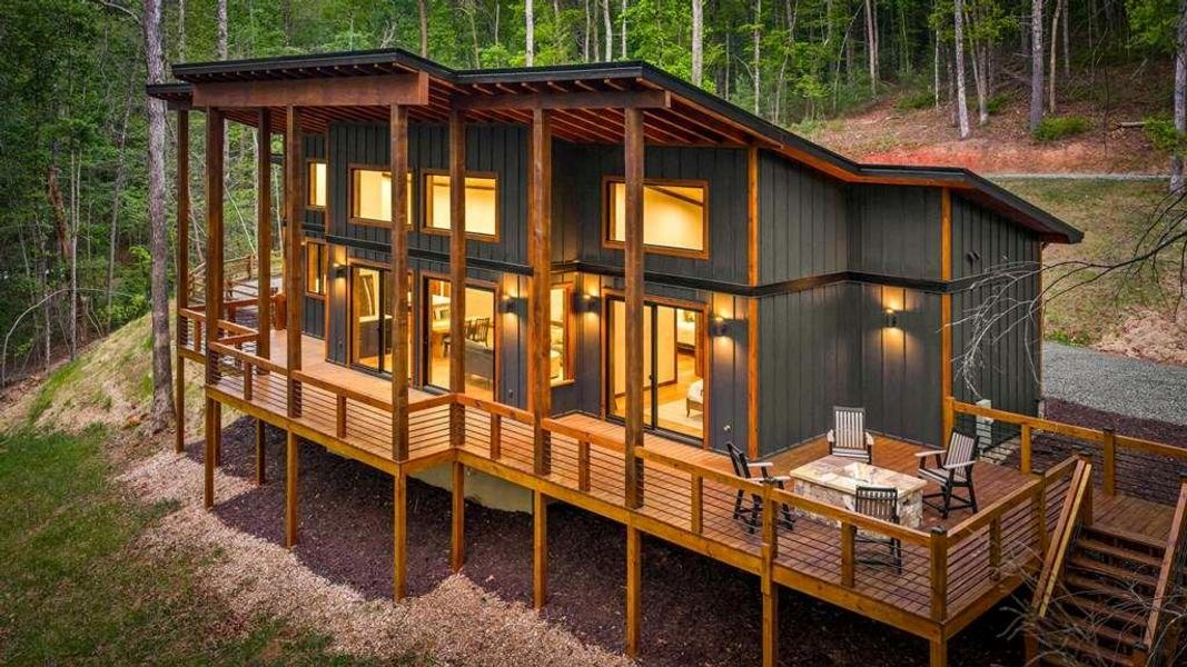Exterior details and patio area of a home in , Blue Ridge (Image 35).