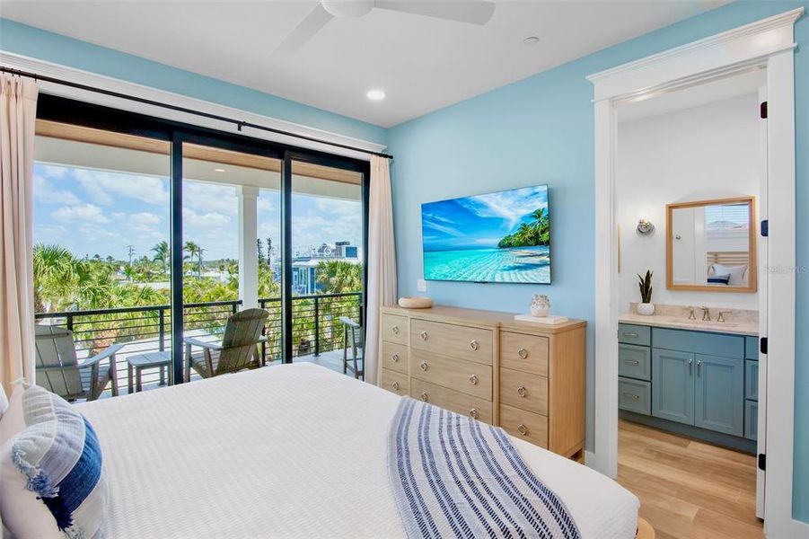 Furnished interior view inside a new home in , Sarasota (Image 30).