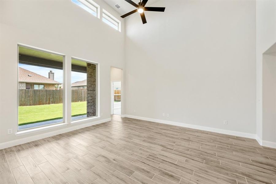 Spacious, unfurnished interior of a new home in Sable Creek, Sanger (Image 26). Spacious, unfurnished interior of a new home in Sable Creek, Sanger (Image 26).