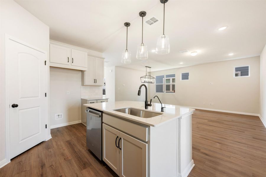 Representative images and renderings are for illustrative purposes. Actual structural options and design finishes of home may vary.