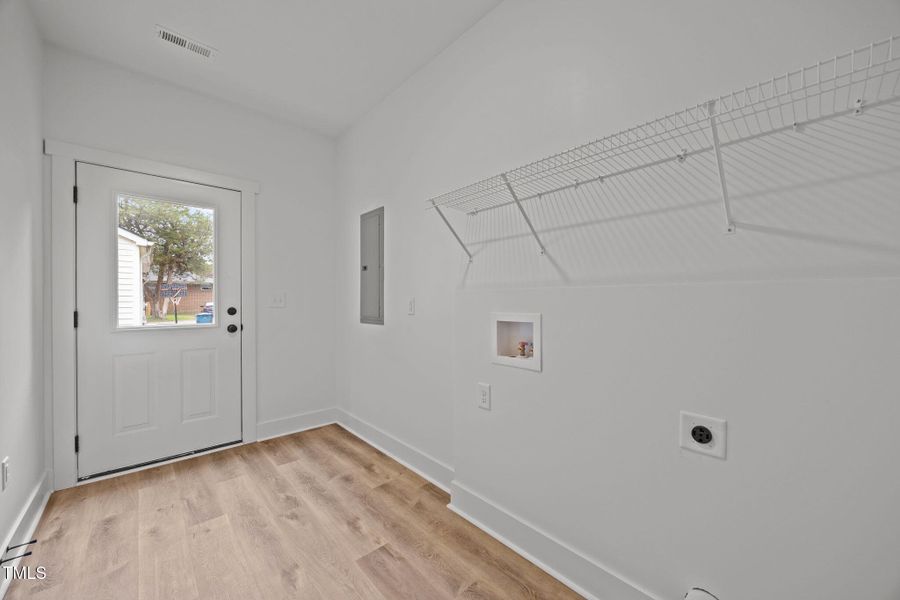 24-web-or-mls-IMG_6002 24-web-or-mls-IMG_6002