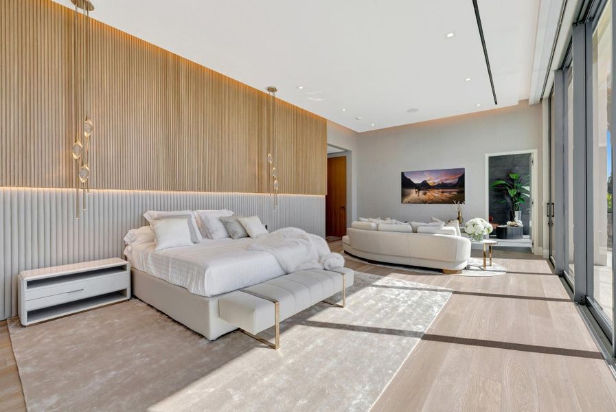 Furnished interior view inside a new home in , Fort Lauderdale (Image 35).