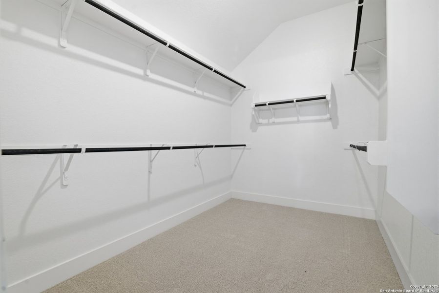 Spacious, unfurnished interior of a new home in Haby Hill 50s, San Antonio (Image 38). Spacious, unfurnished interior of a new home in Haby Hill 50s, San Antonio (Image 38).