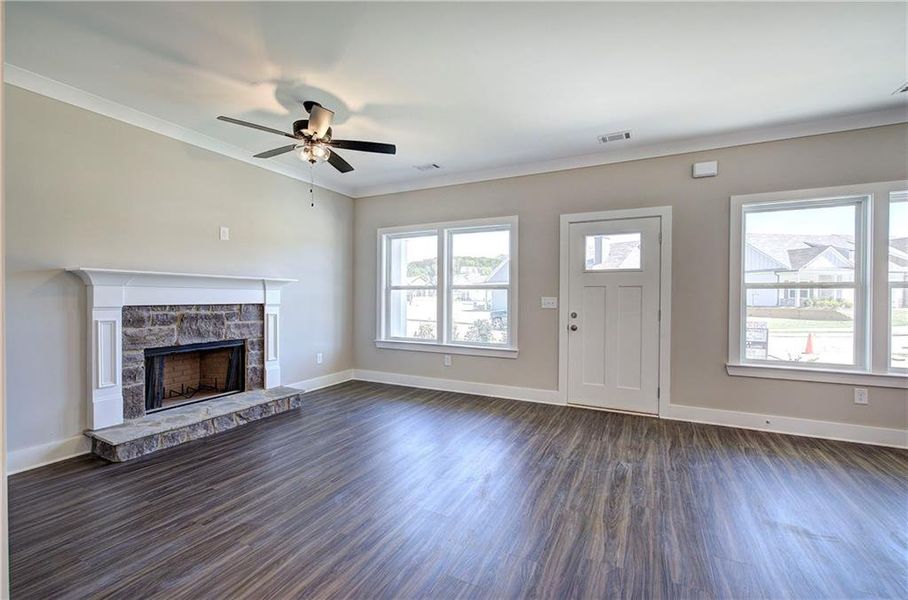 Spacious, unfurnished interior of a new home in , Cartersville (Image 19).