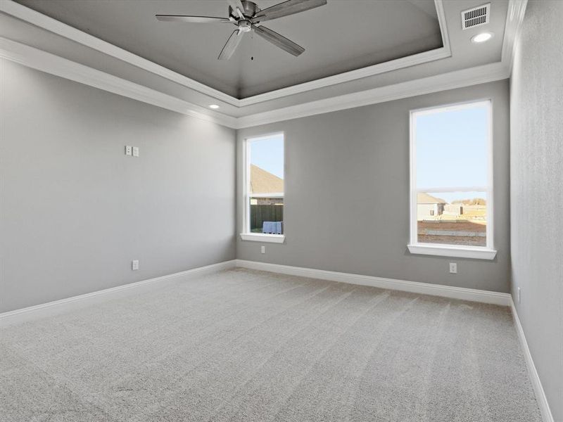 Spacious, unfurnished interior of a new home in , Tolar (Image 30).