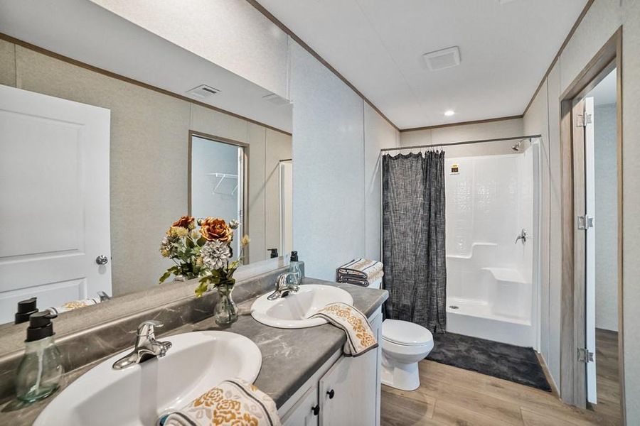 Bathroom double vanity Bathroom double vanity