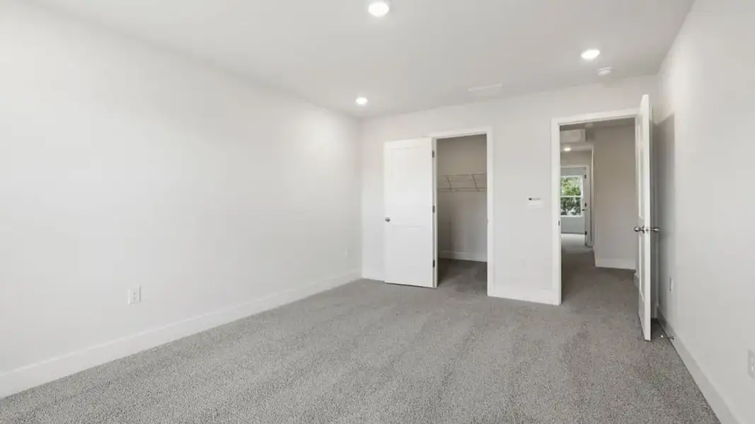 Representative unfurnished interior of a home built from the Denver by D.R. Horton in Ashmore Hills, Mauldin (Image 29).