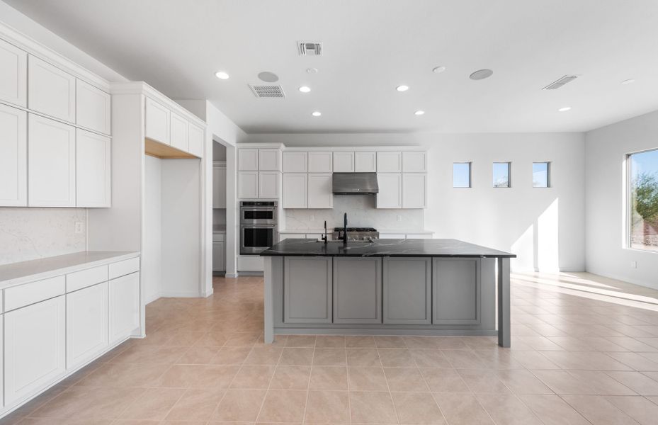 Furnished interior view inside a new home in Sun City Anthem at Merrill Ranch, Florence (Image 7).