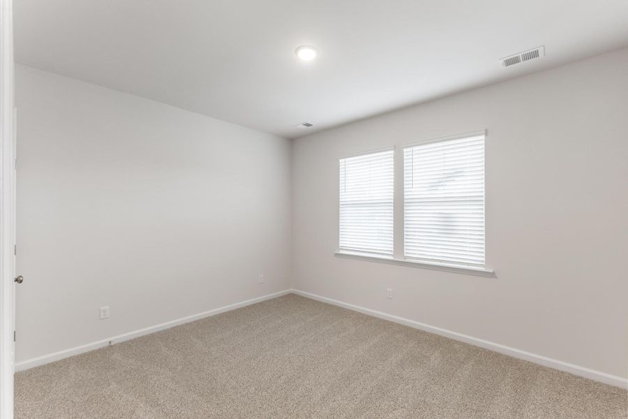 Spacious, unfurnished interior of a new home in Hitchcock Preserve 55', Aiken (Image 13).