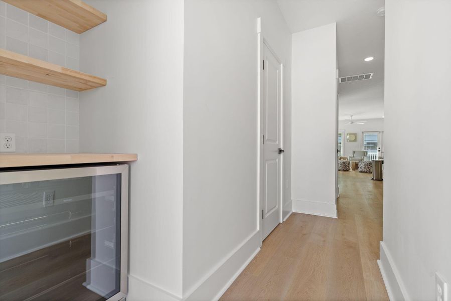 Spacious, unfurnished interior of a new home in , Murrells Inlet (Image 27).