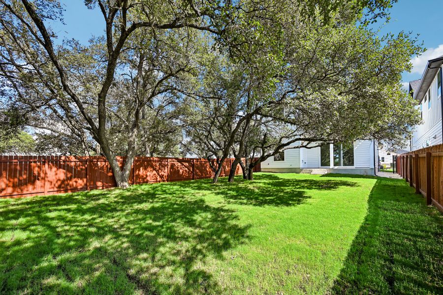 Exterior details and patio area of a home in Foxfield, Austin (Image 18).