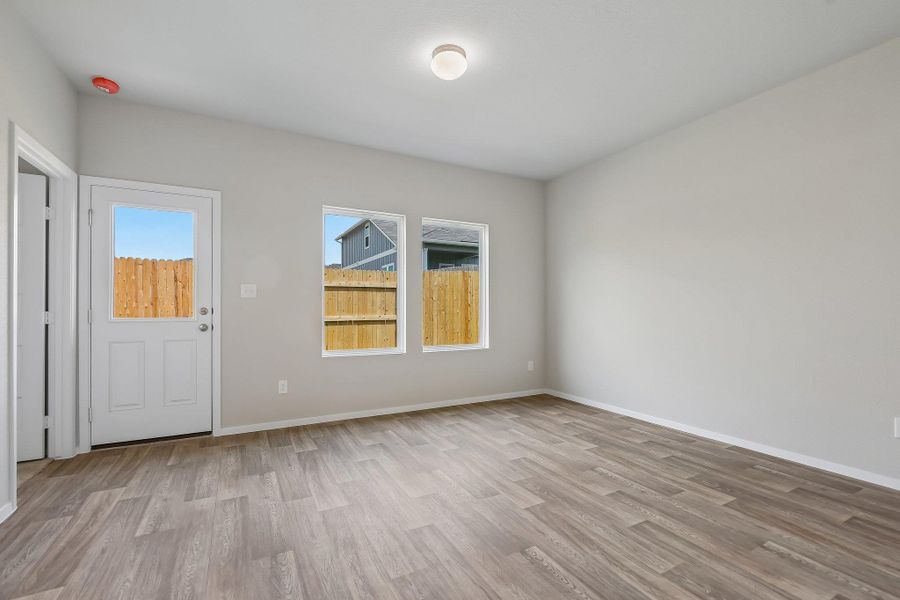 Spacious, unfurnished interior of a new home in Edgebrooke, Pflugerville (Image 24).