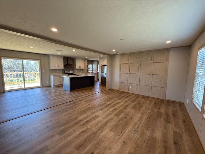 Spacious, unfurnished interior of a new home in , Bridgeport (Image 14).