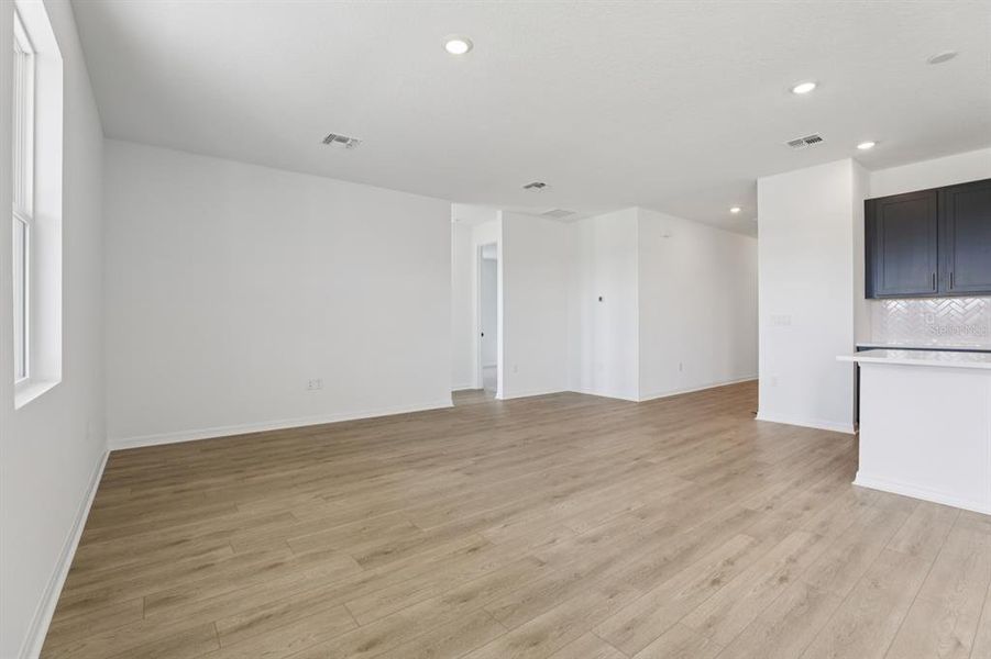 Spacious, unfurnished interior of a new home in Tyson Reserve, St. Cloud (Image 34). Spacious, unfurnished interior of a new home in Tyson Reserve, St. Cloud (Image 34).