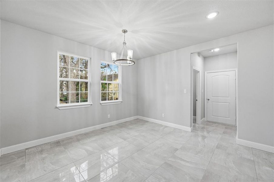 Spacious, unfurnished interior of a new home in , Cleburne (Image 14).