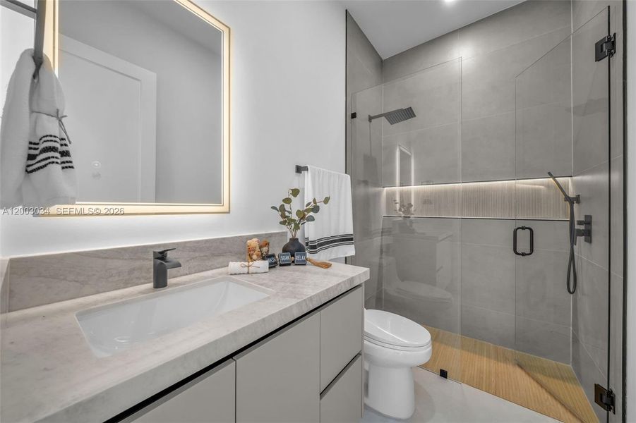 Furnished interior view inside a new home in , Cape Coral (Image 44).