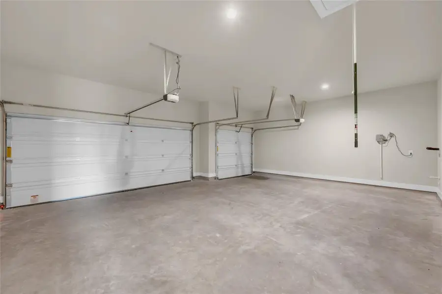 Spacious, unfurnished interior of a new home in , Bertram (Image 15).