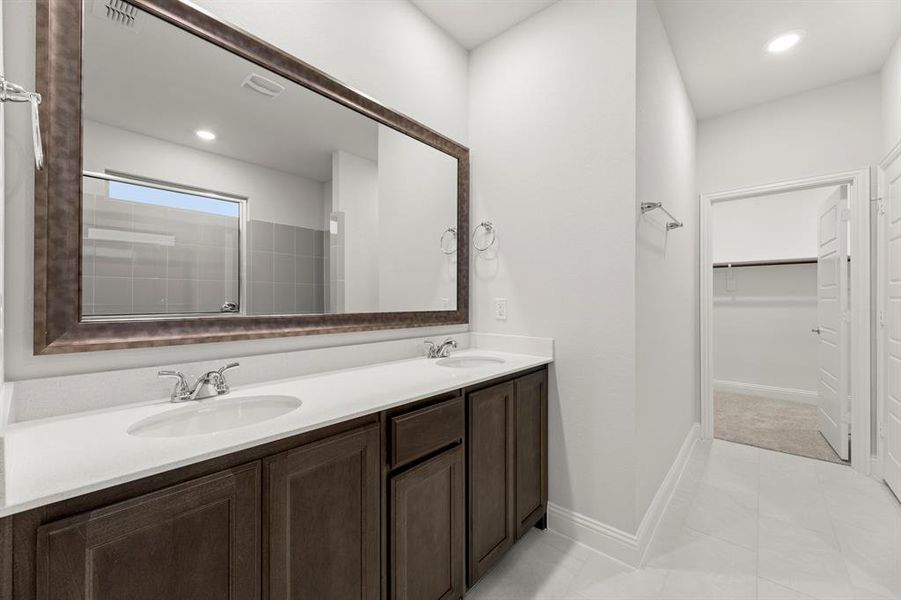 16. 2814 Livestock - Bath (2) 16. 2814 Livestock - Bath (2)