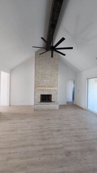 Spacious, unfurnished interior of a new home in Paloma Ranches, Justin (Image 10). Spacious, unfurnished interior of a new home in Paloma Ranches, Justin (Image 10).