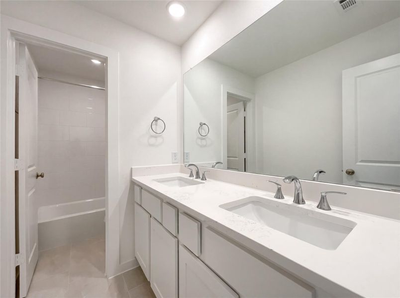 Furnished interior view inside a new home in Grand Central Park, Conroe (Image 6). Furnished interior view inside a new home in Grand Central Park, Conroe (Image 6).