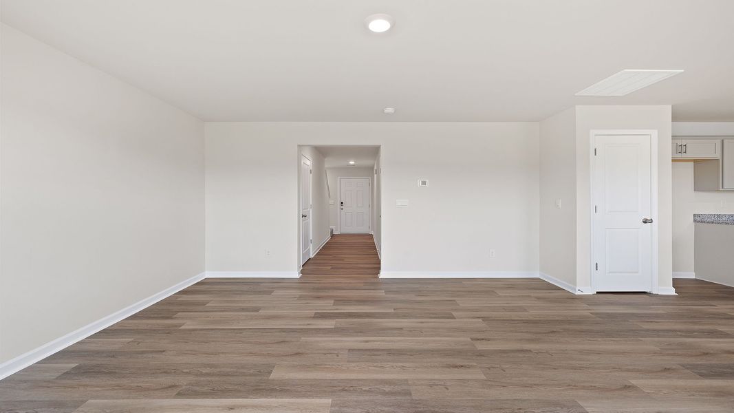 Spacious, unfurnished interior of a new home in Cloverdale Hills, Piedmont (Image 15). Spacious, unfurnished interior of a new home in Cloverdale Hills, Piedmont (Image 15).