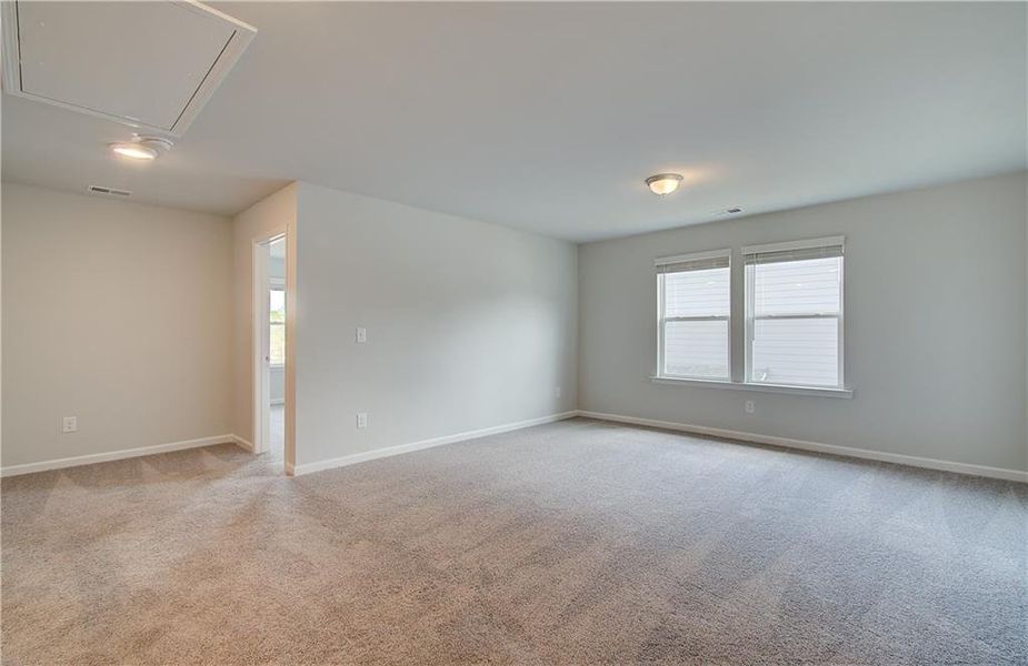 Spacious, unfurnished interior of a new home in Cooper Park, McDonough (Image 13).