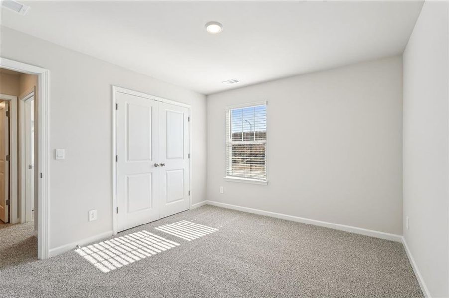 Spacious, unfurnished interior of a new home in Ivey Township, Dallas (Image 39).