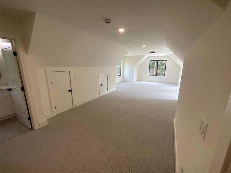 Spacious, unfurnished interior of a new home in , Lawrenceville (Image 39).