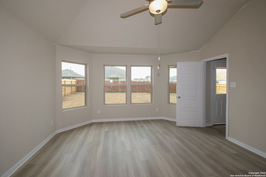 Spacious, unfurnished interior of a new home in Winding Brook, San Antonio (Image 14). Spacious, unfurnished interior of a new home in Winding Brook, San Antonio (Image 14).