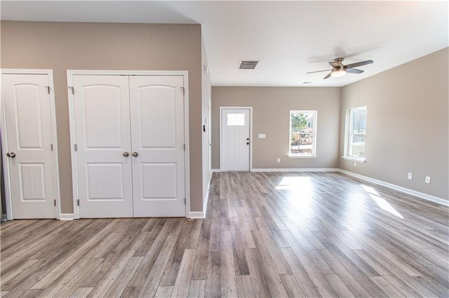 Spacious, unfurnished interior of a new home in , Fairmount (Image 13).