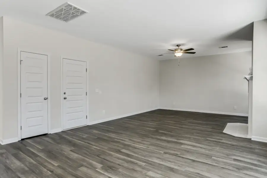 Representative unfurnished interior of a home built from the The Cedar Creek by RTS Homes in Doctor's Creek, Ludowici (Image 19).