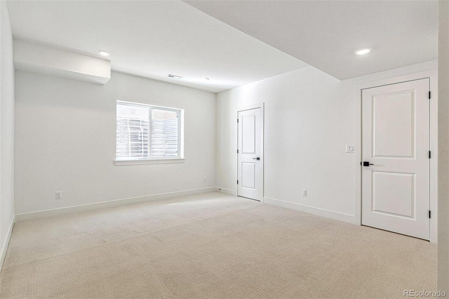 Spacious, unfurnished interior of a new home in Terrain Oak Valley, Castle Rock (Image 38). Spacious, unfurnished interior of a new home in Terrain Oak Valley, Castle Rock (Image 38).