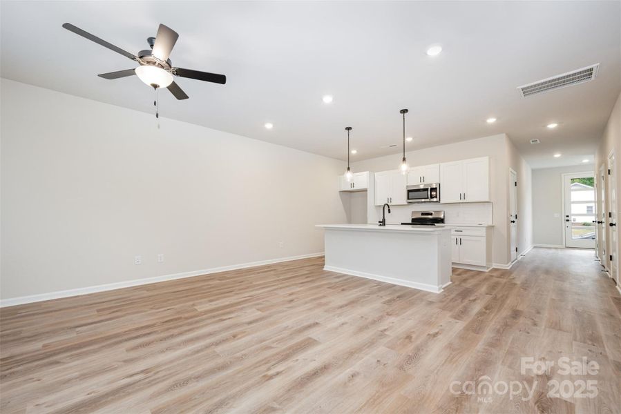 Spacious, unfurnished interior of a new home in , Charlotte (Image 27).