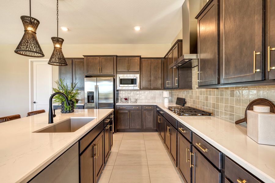 Representative furnished interior of a home built from the Holly Plan 5007 by Tri Pointe Homes in Abel Ranch, Goodyear (Image 7).