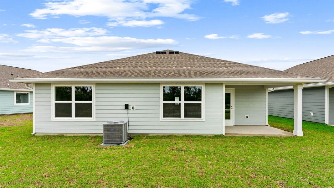 Exterior details and patio area of a home in Palmetto Bluff, Port Saint Joe (Image 21).